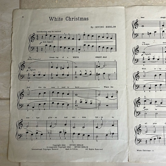 White Christmas: Irving Berlin: Original Simplified Piano Score - Picture 2 of 6